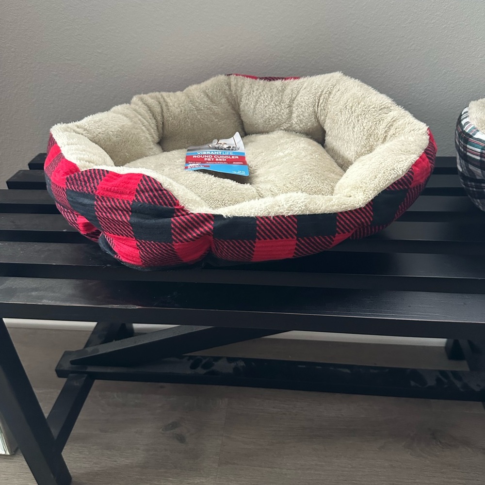 Vibrant Life Red and Black Round Cuddler Pet Bed - NWT